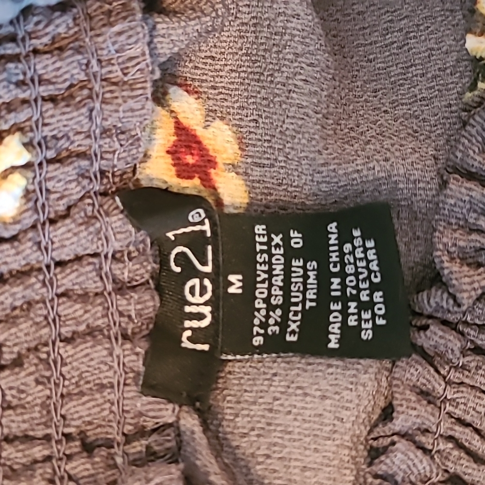 Rue21 blouse with asian print size medium - Picture 6 of 7